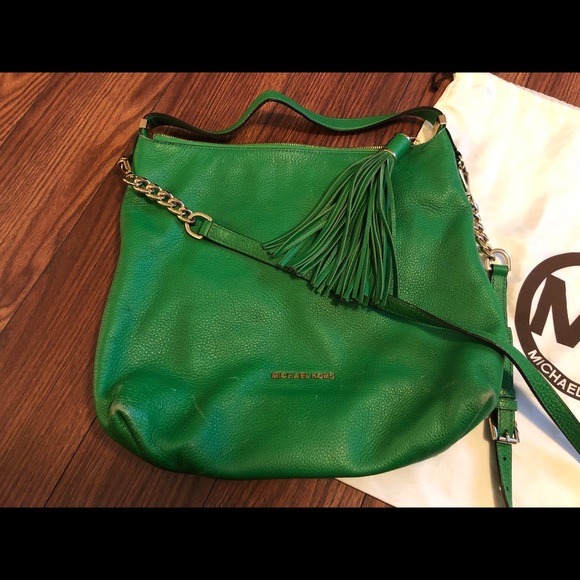 Michael Kors Weston Large Crossover Bag - Picture 2 of 6